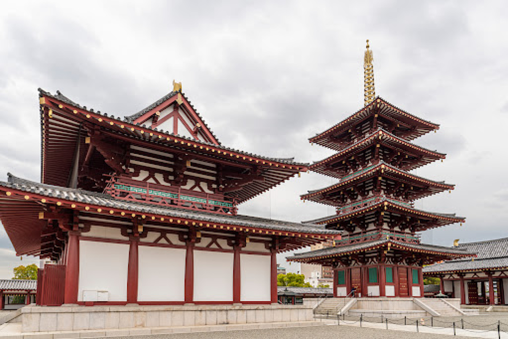 Image of Shienno-ji Temple with its tower.
